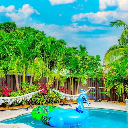 Colorful Home - Pool - Game Room - Basketball Court - Bbq & More Fort Lauderdale Exterior photo